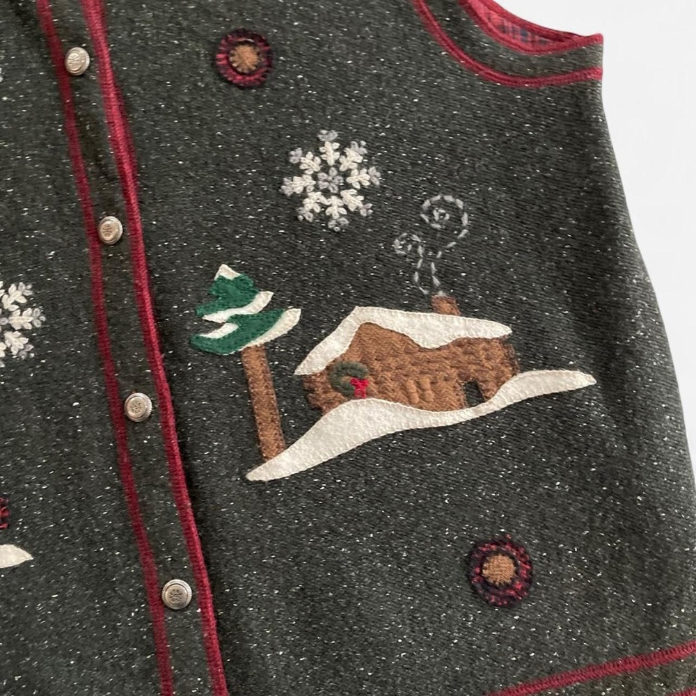 Vintage Woolrich Lambswool Silk Knit Christmas Scene Embroidered Sweater Vest XL - Picture 4 of 7